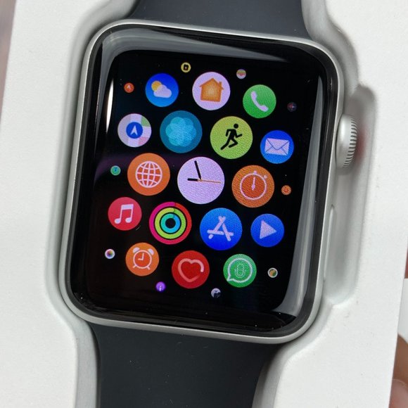 Apple Watch Series 3 42mm - Picture 3 of 11